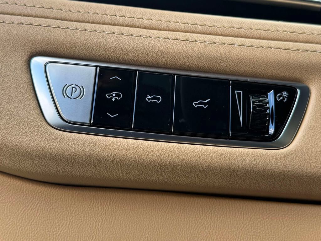 New 2025 Cadillac Escalade IQ Luxury 2 AWD/4WD image 21