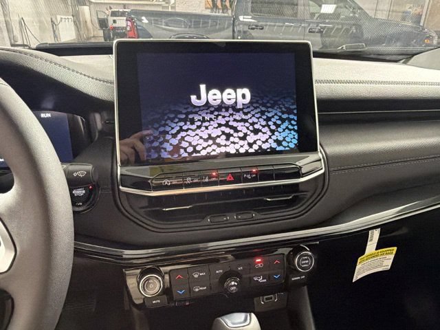 New 2026 Jeep Compass Limited AWD/4WD image 18