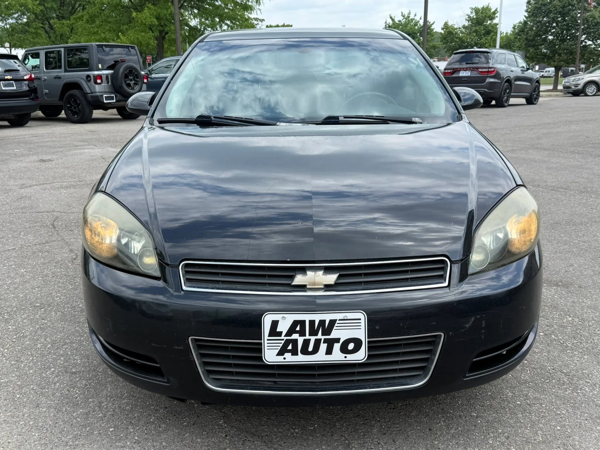 Used 2007 Chevrolet Impala LT w/ Luxury Edition Package FWD image 2