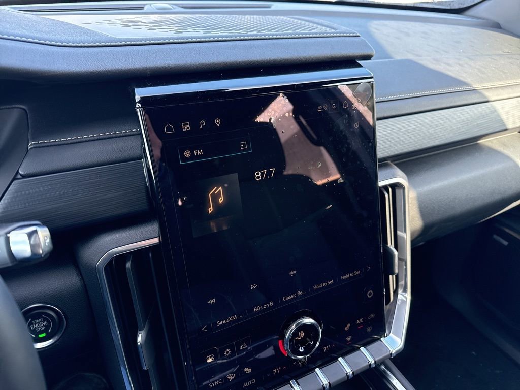 New 2026 GMC Acadia Elevation image 13