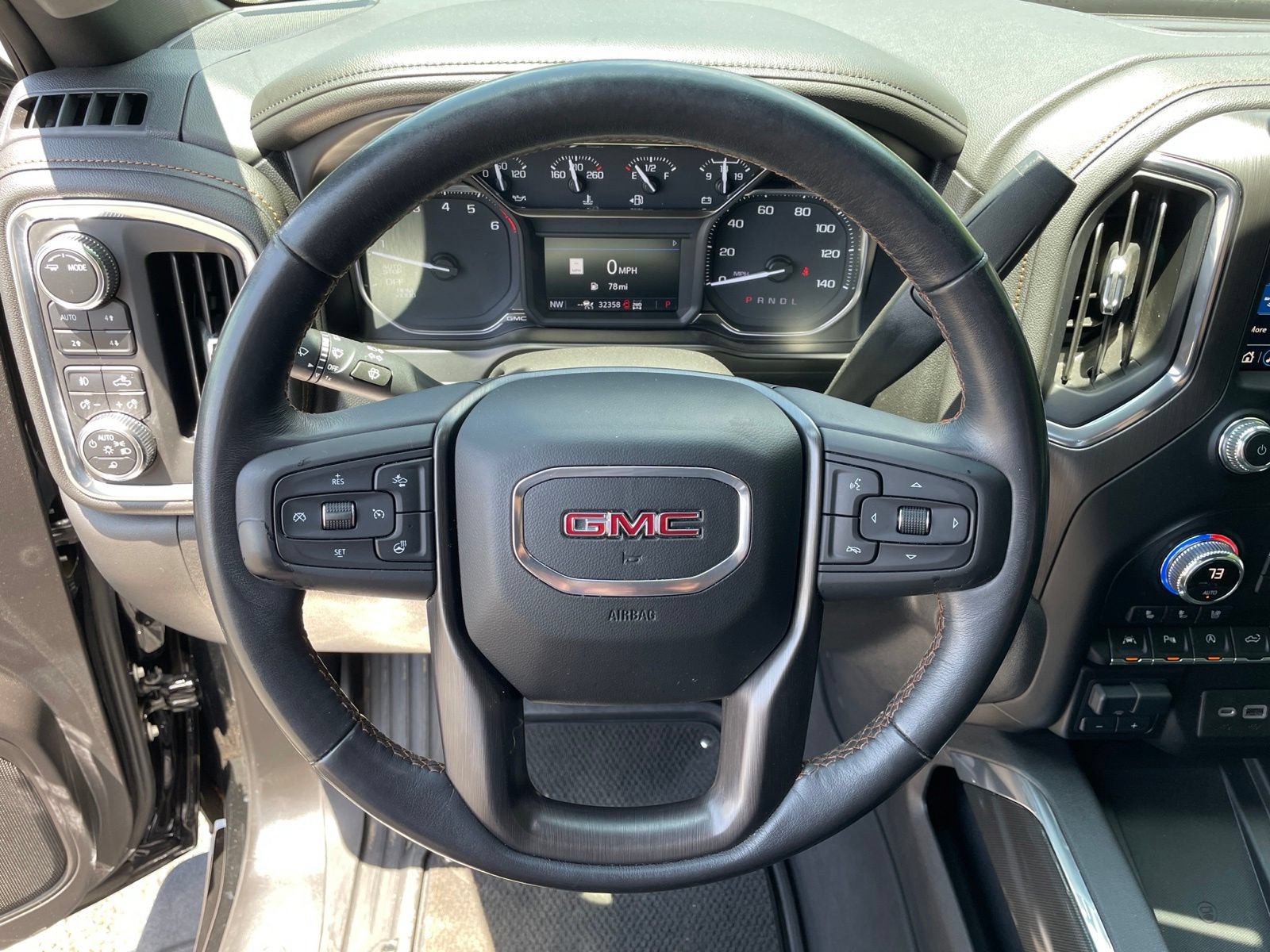 Used 2021 GMC Sierra 1500 AT4 w/ AT4 Premium Package AWD/4WD image 22