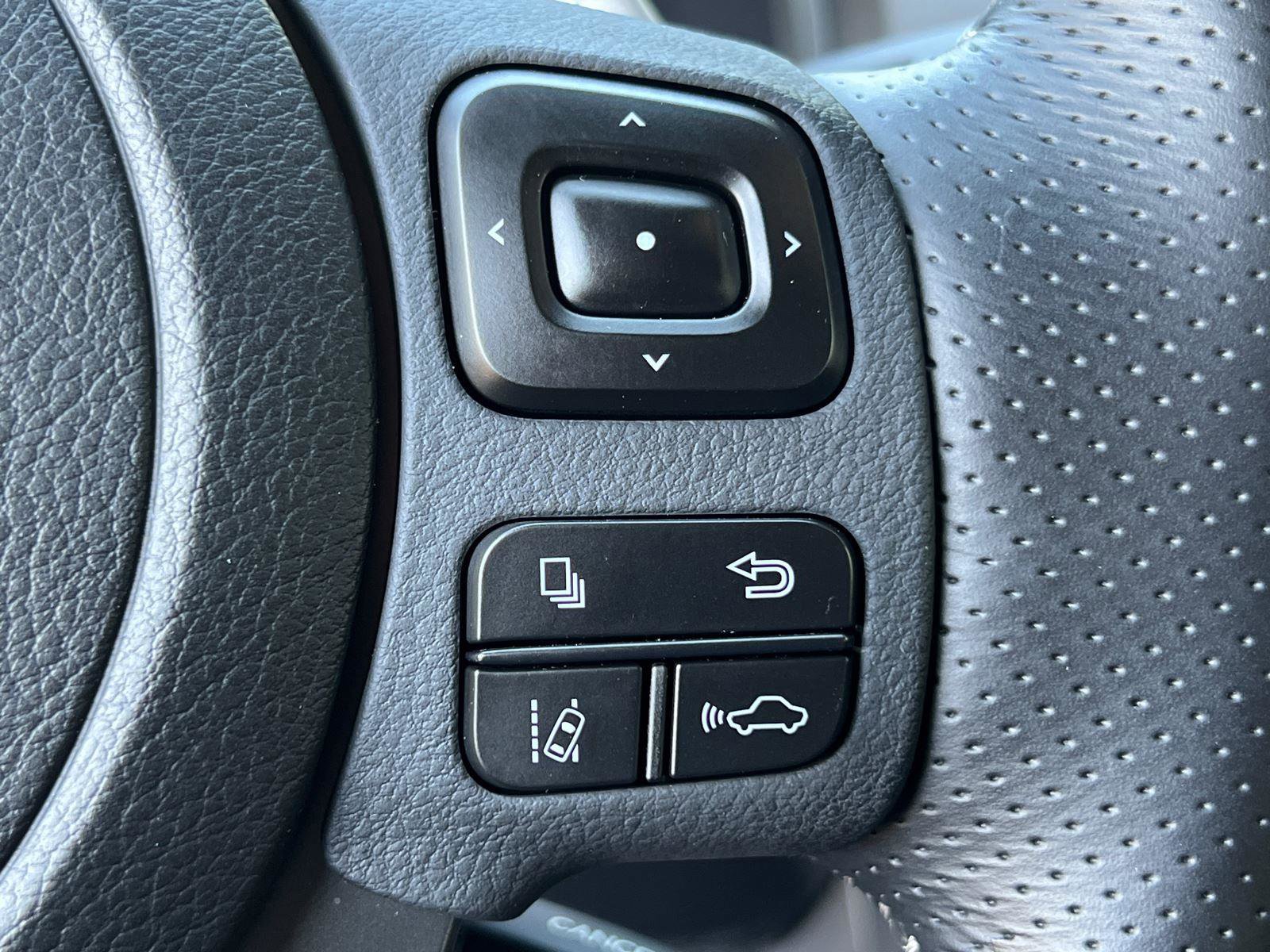 Used 2023 Lexus IS 350 F Sport w/ Navigation Package image 26