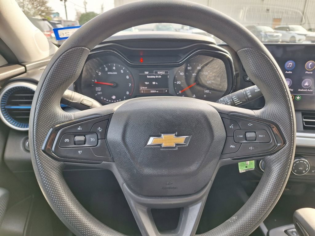 Used 2024 Chevrolet Trax LS w/ LS Convenience Package image 15