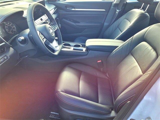 New 2025 Nissan Altima 2.5 SR image 7