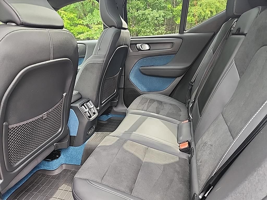 Certified 2023 Volvo XC40 Recharge Ultimate w/ Protection Package Premier AWD/4WD image 26