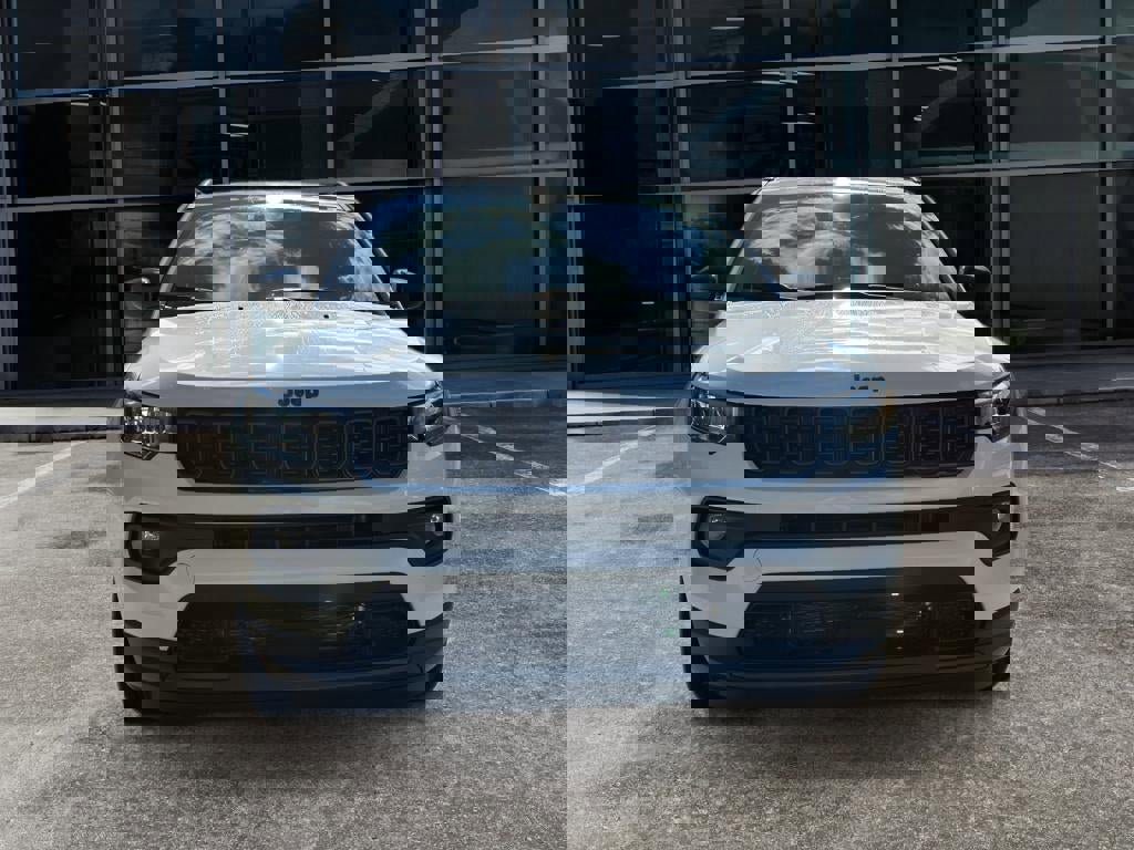 New 2026 Jeep Compass Latitude image 2