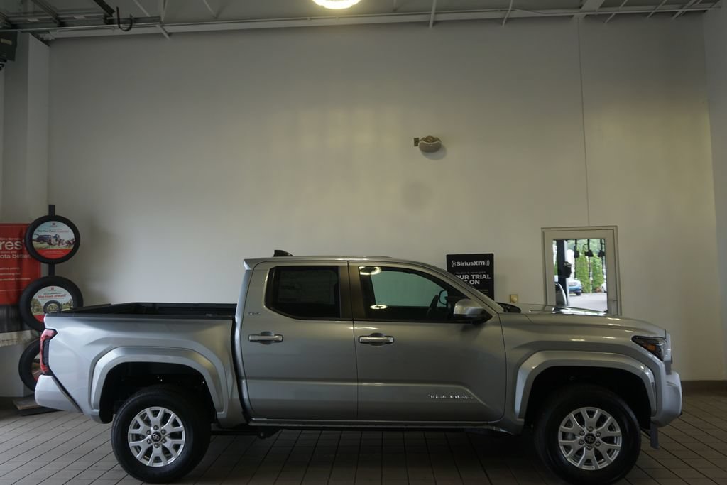 New 2026 Toyota Tacoma SR5 AWD/4WD image 15