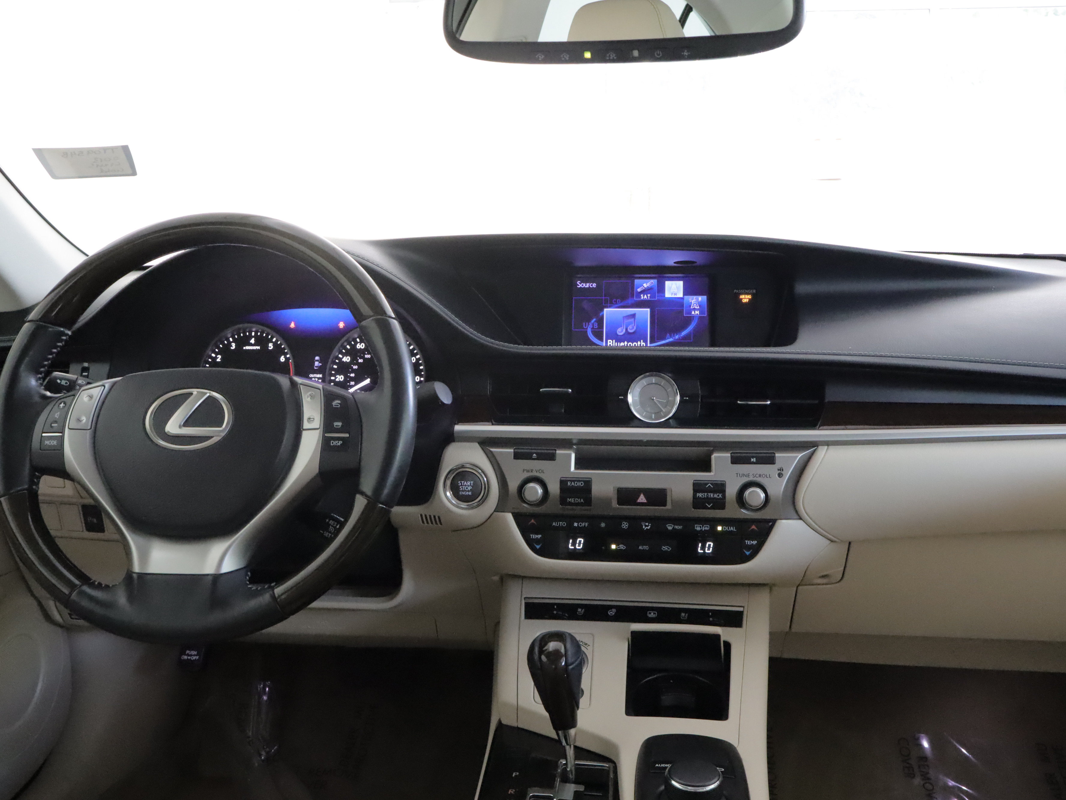 Used 2013 Lexus ES 350 w/ Luxury Pkg FWD image 2