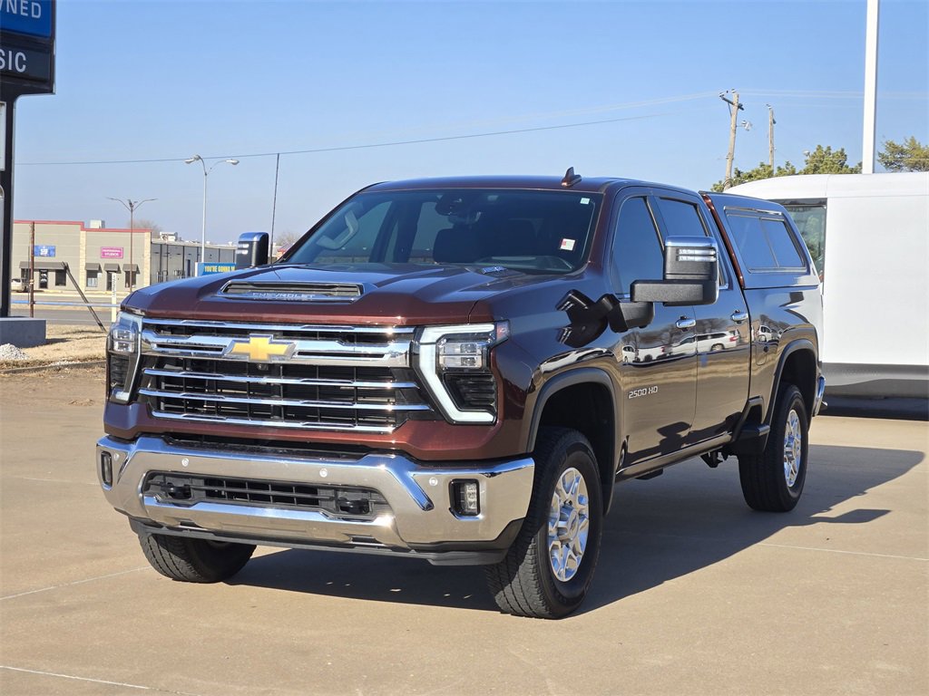 Used 2024 Chevrolet Silverado 2500 LTZ w/ LTZ Plus Package image 3