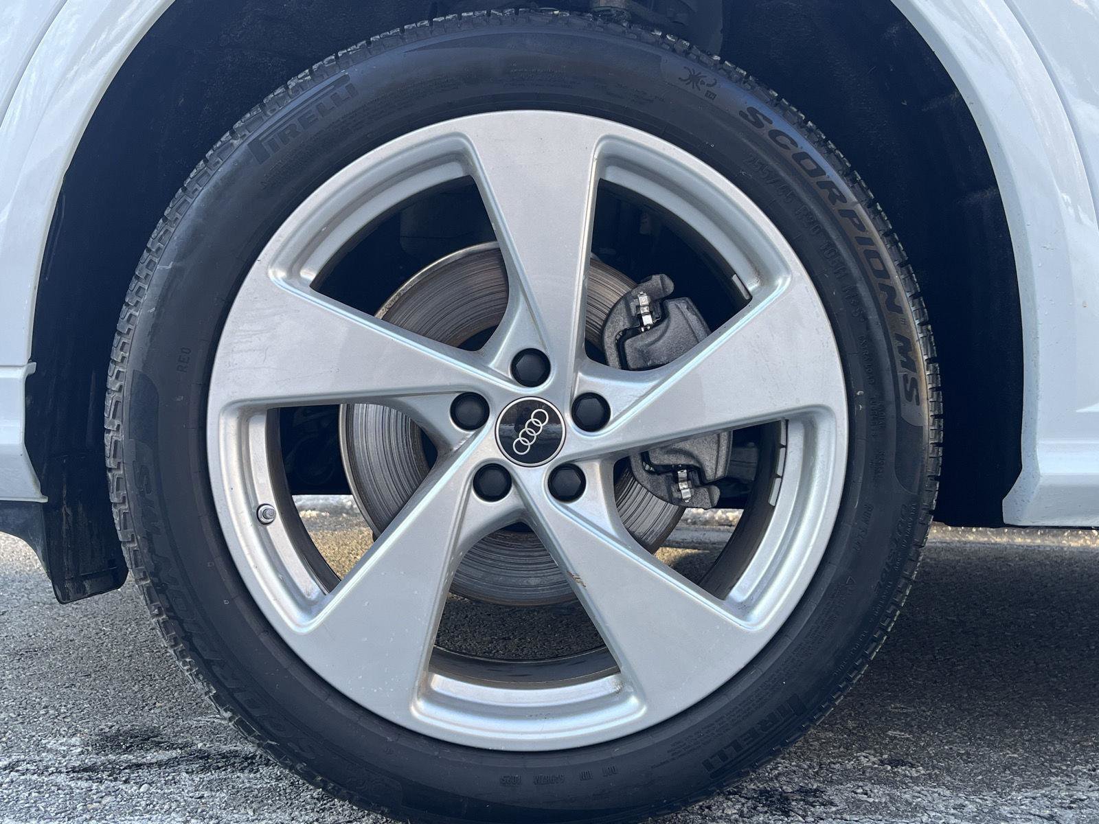 Used 2025 Audi Q5 Premium Plus w/ Premium Plus image 39