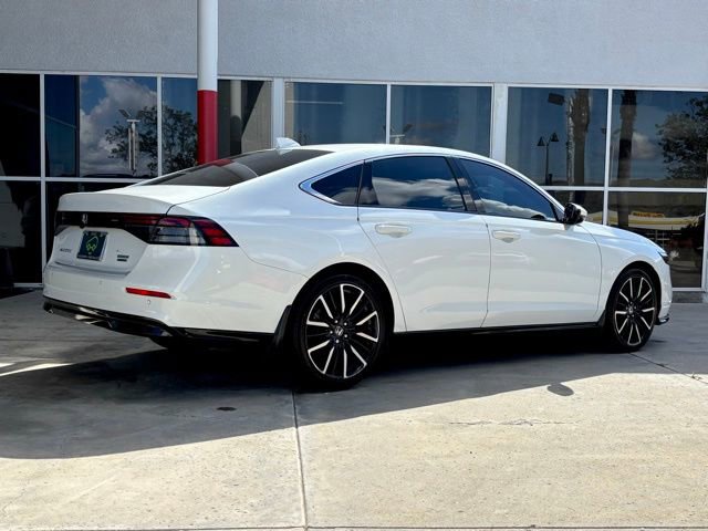 Used 2023 Honda Accord Touring image 3