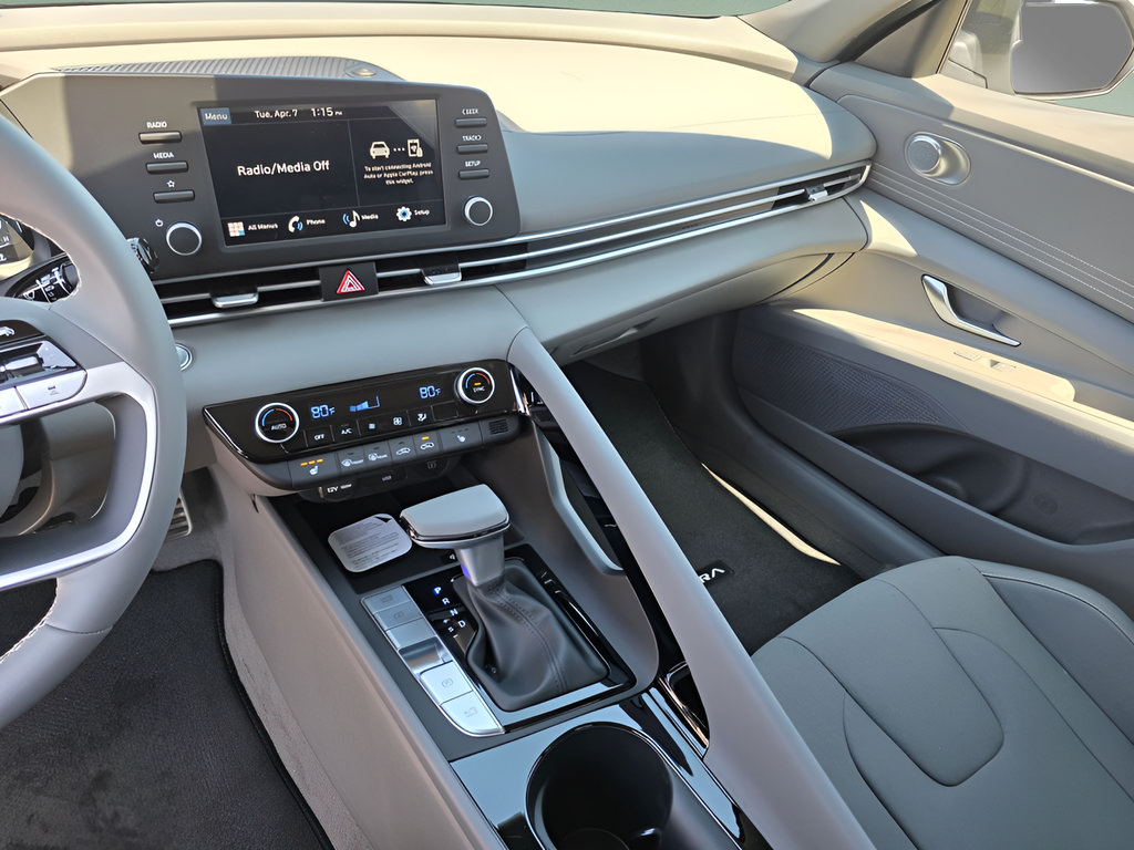 New 2026 Hyundai Elantra SEL Sport Premium FWD image 18