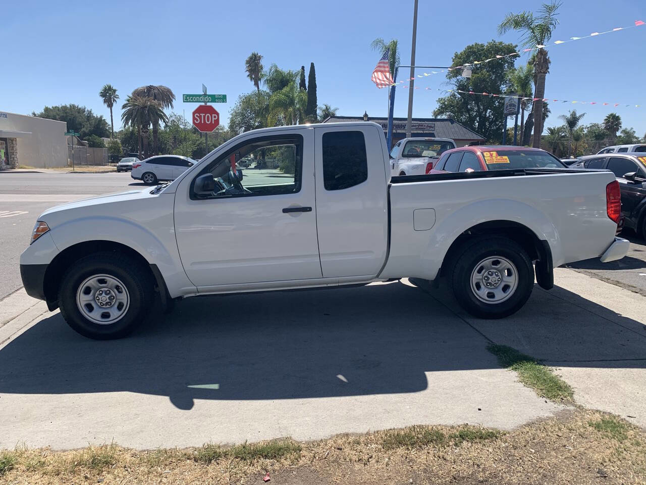 Used 2018 Nissan Frontier S image 3