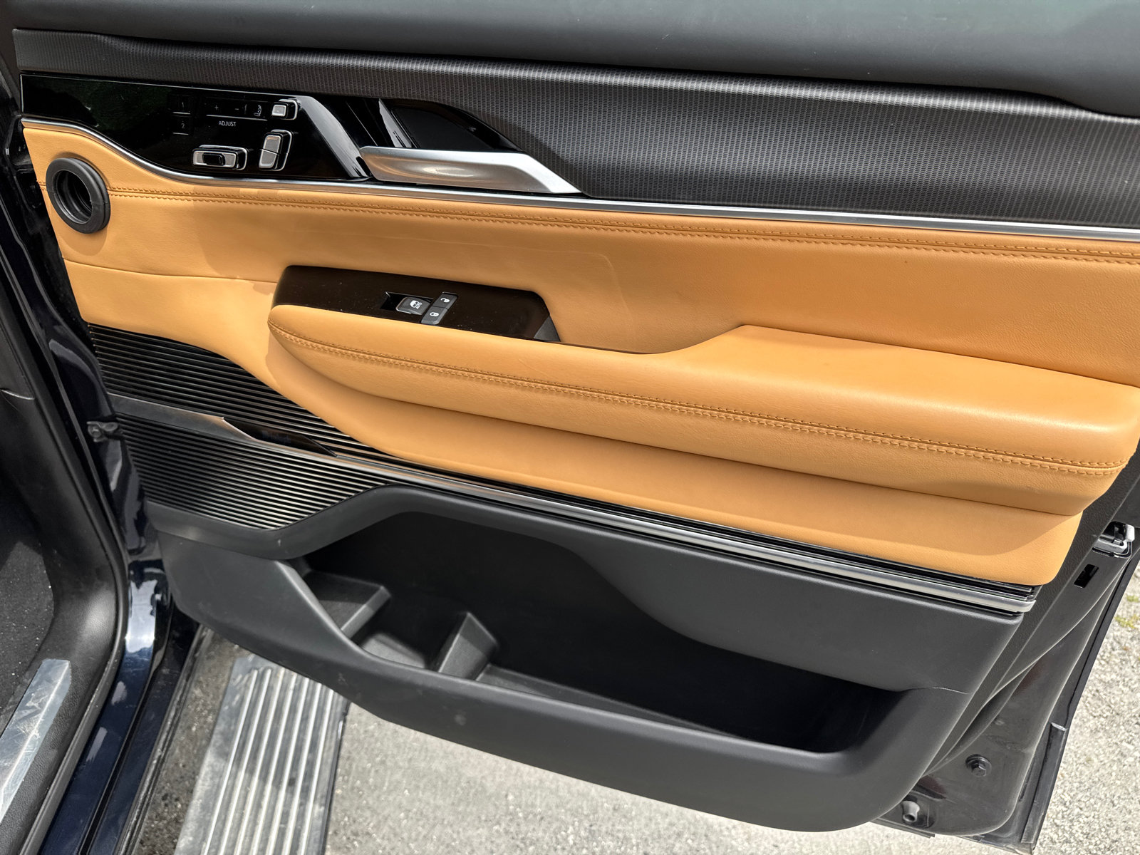 Certified 2025 Jeep Grand Wagoneer L Series III w/ Quick Order Packagew 28T AWD/4WD image 14