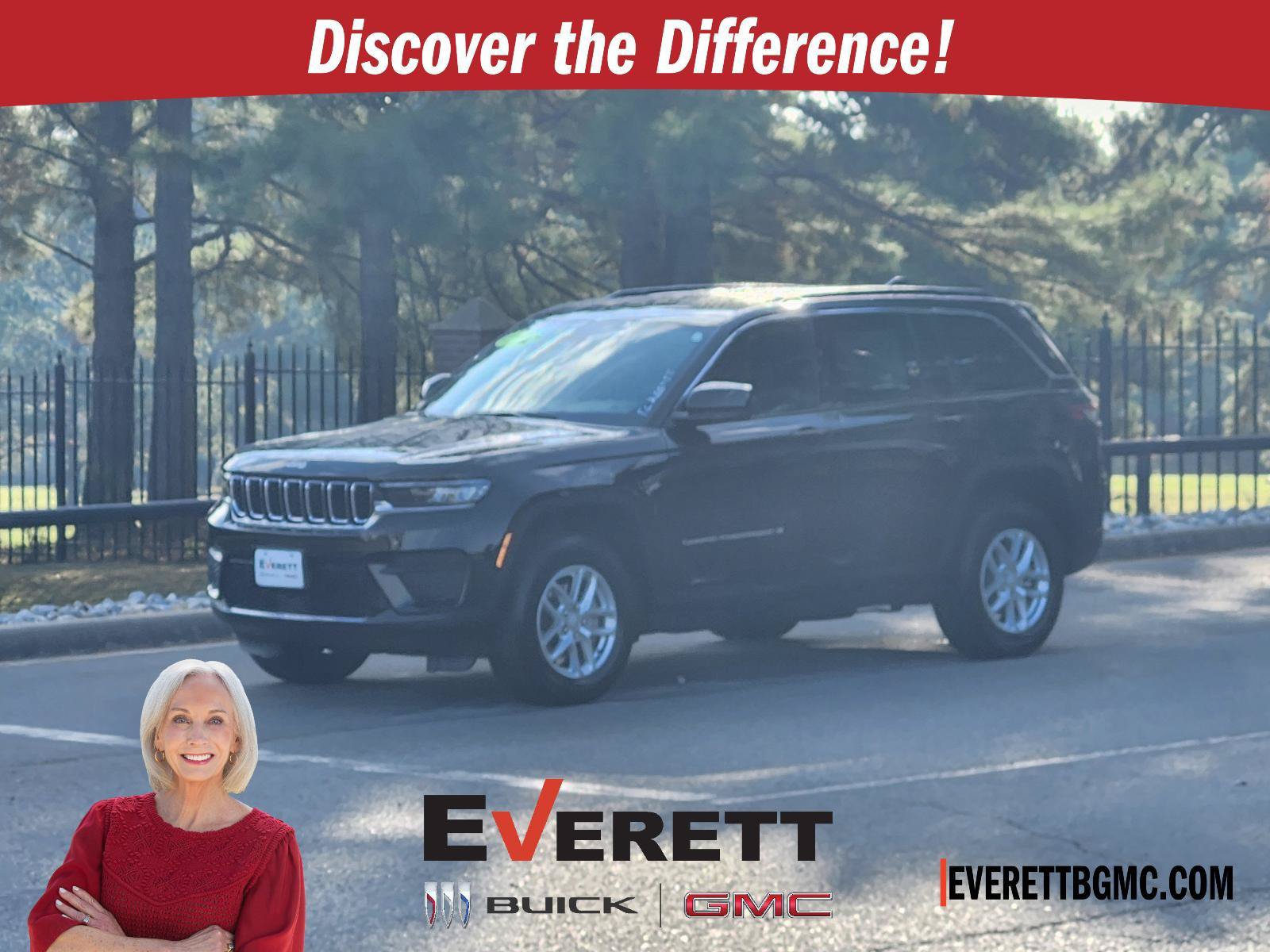 Used 2026 Jeep Grand Cherokee Laredo RWD image 1