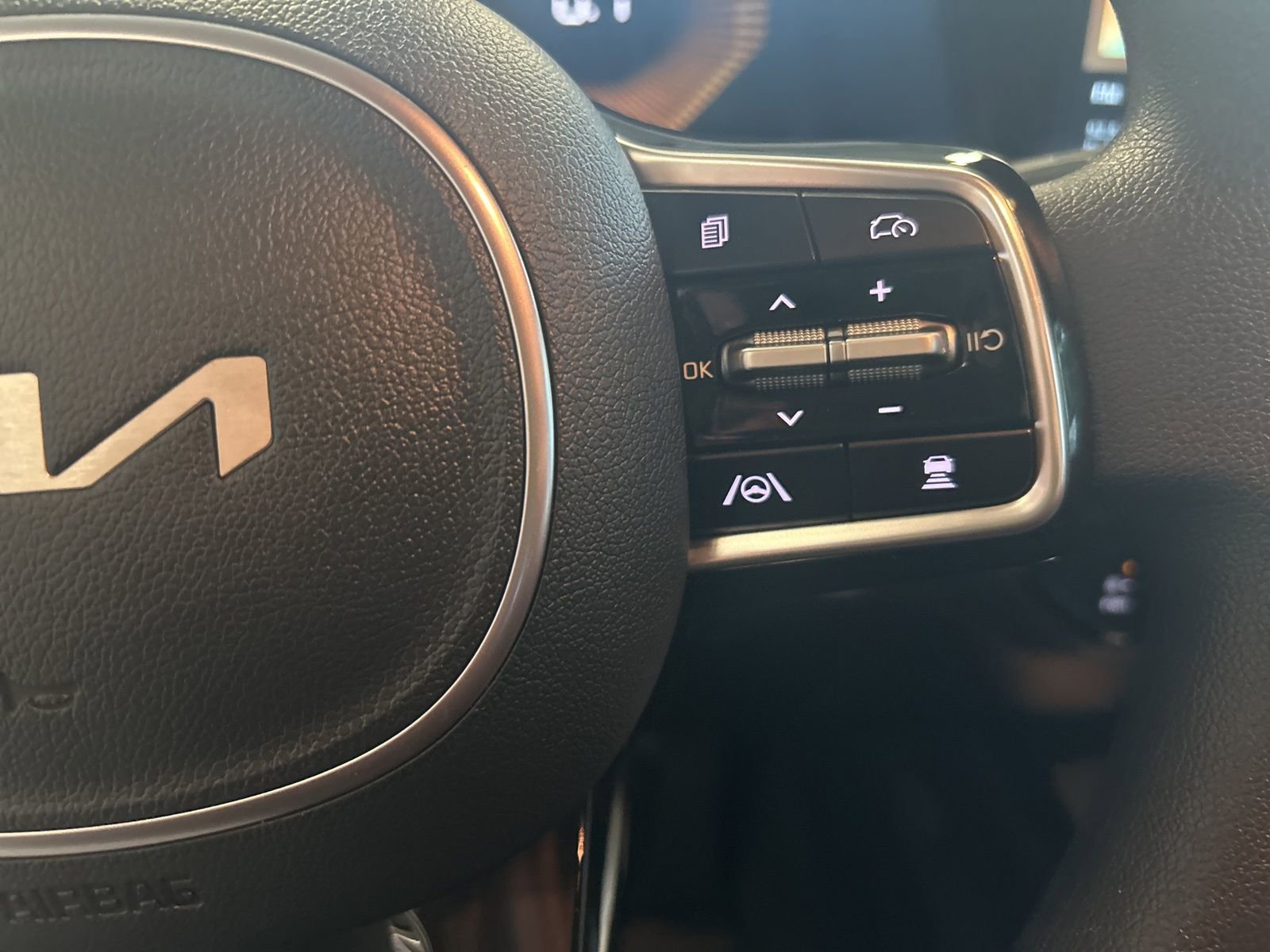 Used 2025 Kia Sorento LX image 22