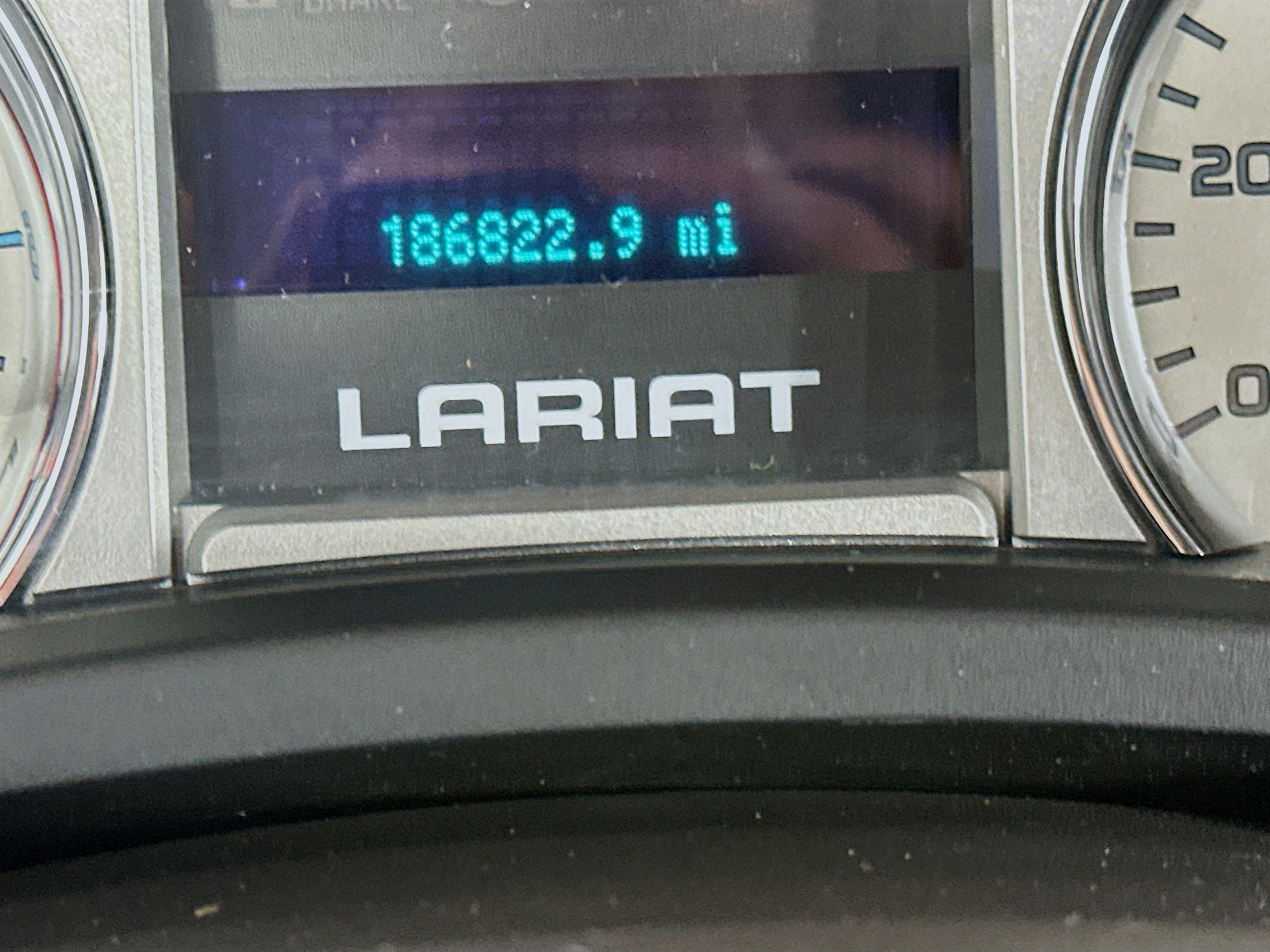 Used 2010 Ford F150 Lariat image 19