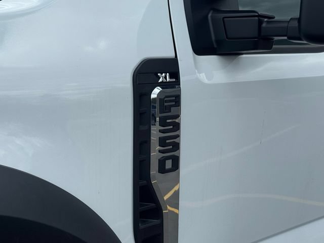 New 2025 Ford F550 4x4 Regular Cab Super Duty image 7