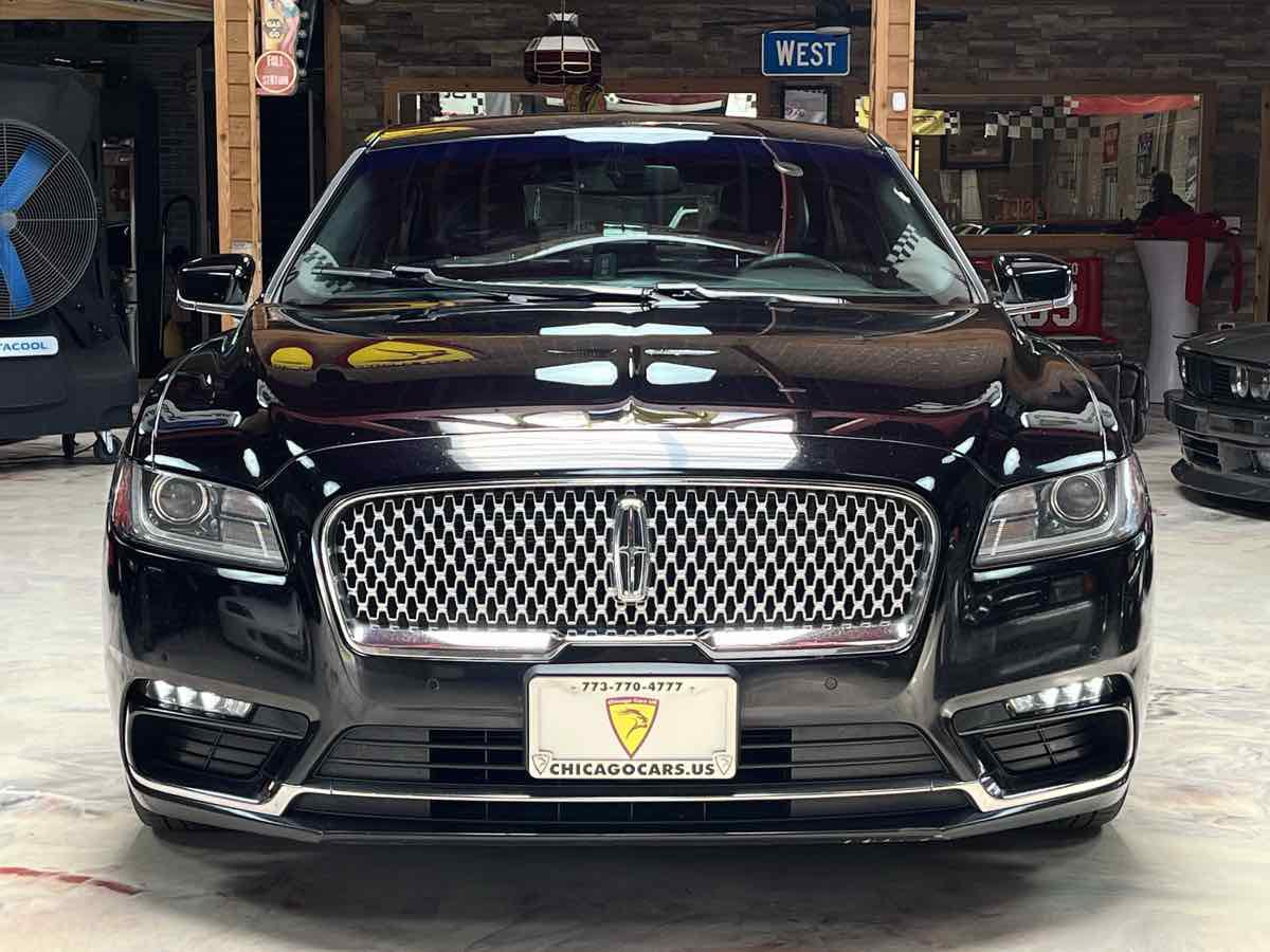 Used 2018 Lincoln Continental Premiere AWD/4WD image 3