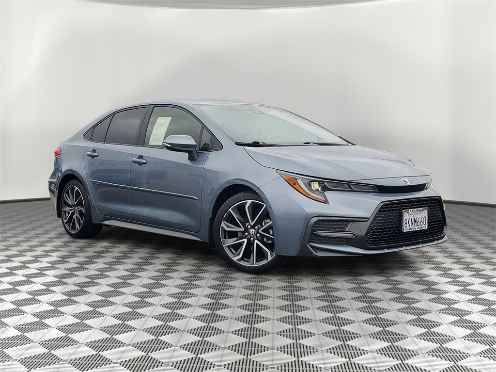 Used 2020 Toyota Corolla SE image 2