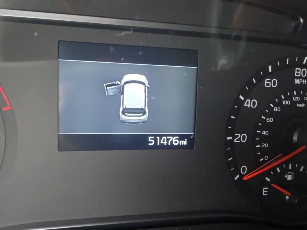 Used 2022 Kia Soul LX image 4