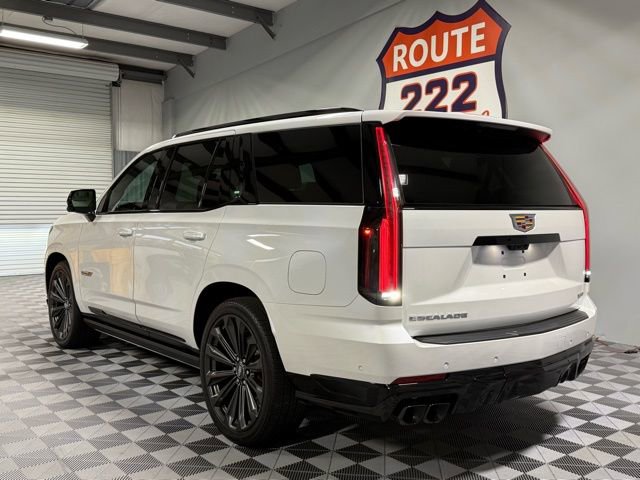 Used 2025 Cadillac Escalade V image 6