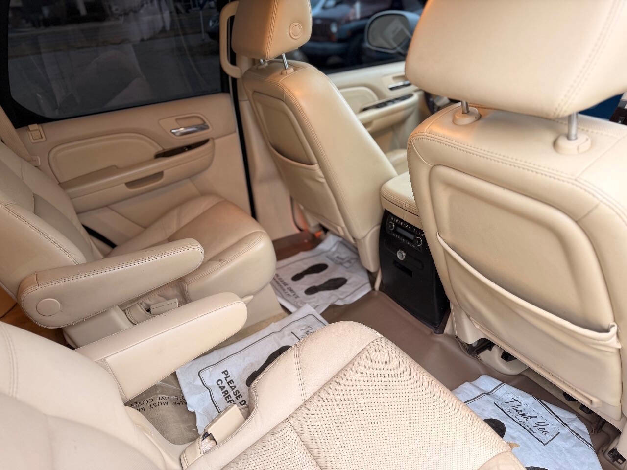 Used 2007 Cadillac Escalade 2WD w/ Information Package image 16