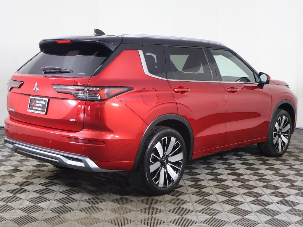 New 2025 Mitsubishi Outlander SEL image 16