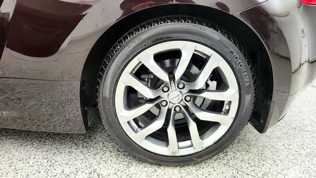 Used 2014 Nissan 370Z Touring w/ Navigation Package RWD image 9