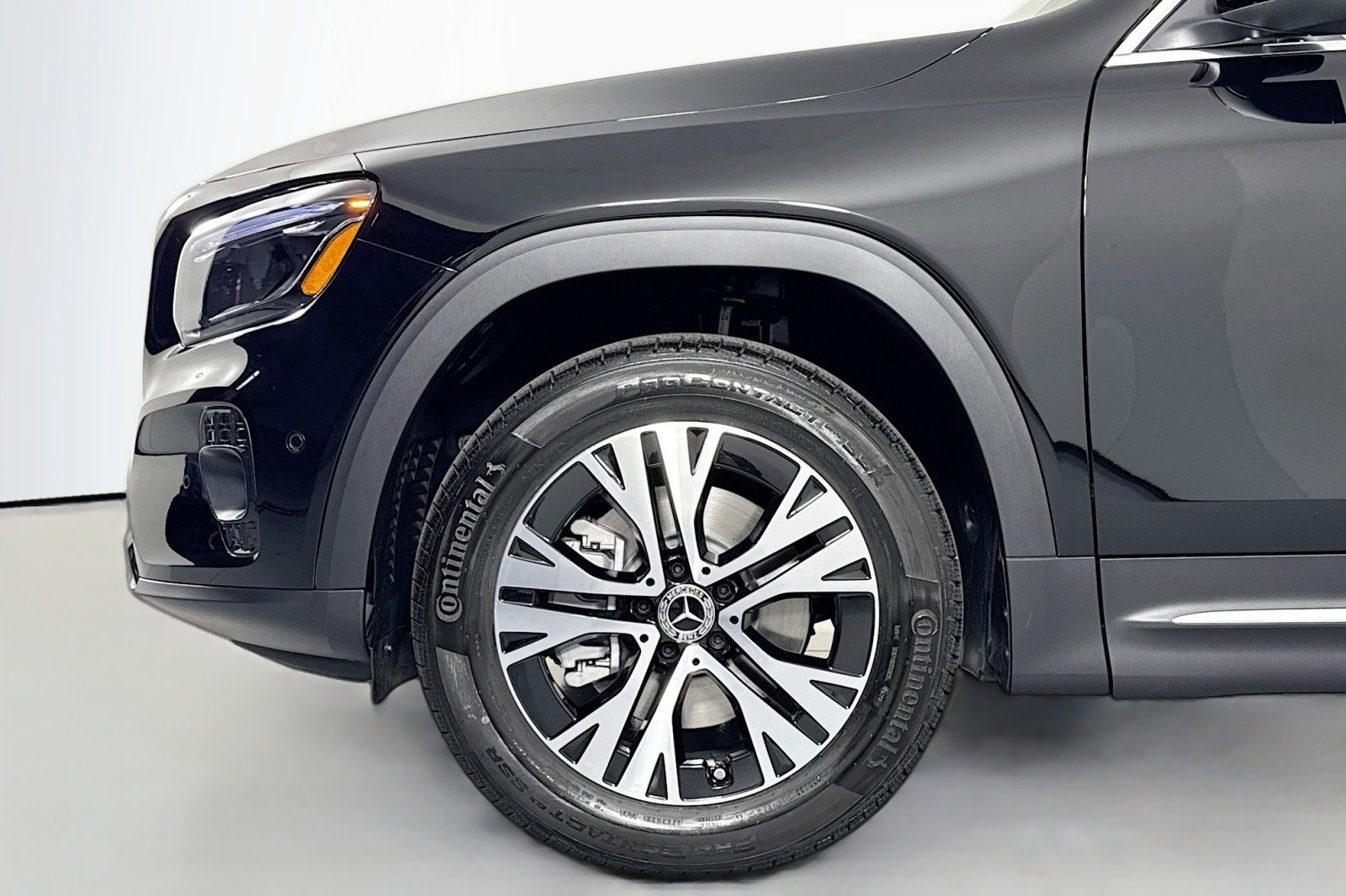 Certified 2025 Mercedes-Benz GLB 250 image 10