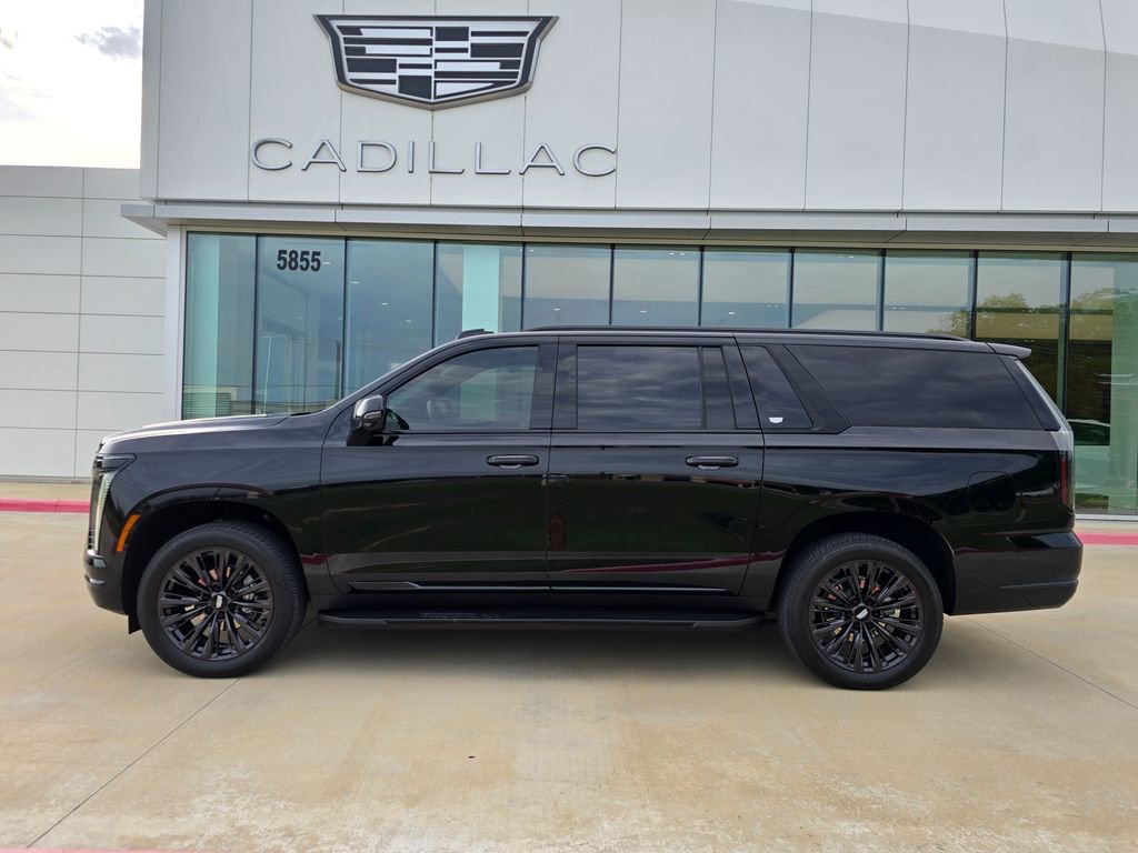 Used 2025 Cadillac Escalade ESV Sport w/ LPO, ONYX Package AWD/4WD image 2