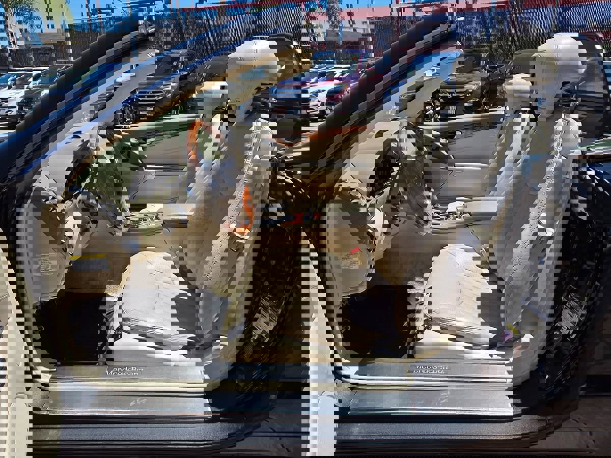 Used 2012 Mercedes-Benz SL 550 image 26