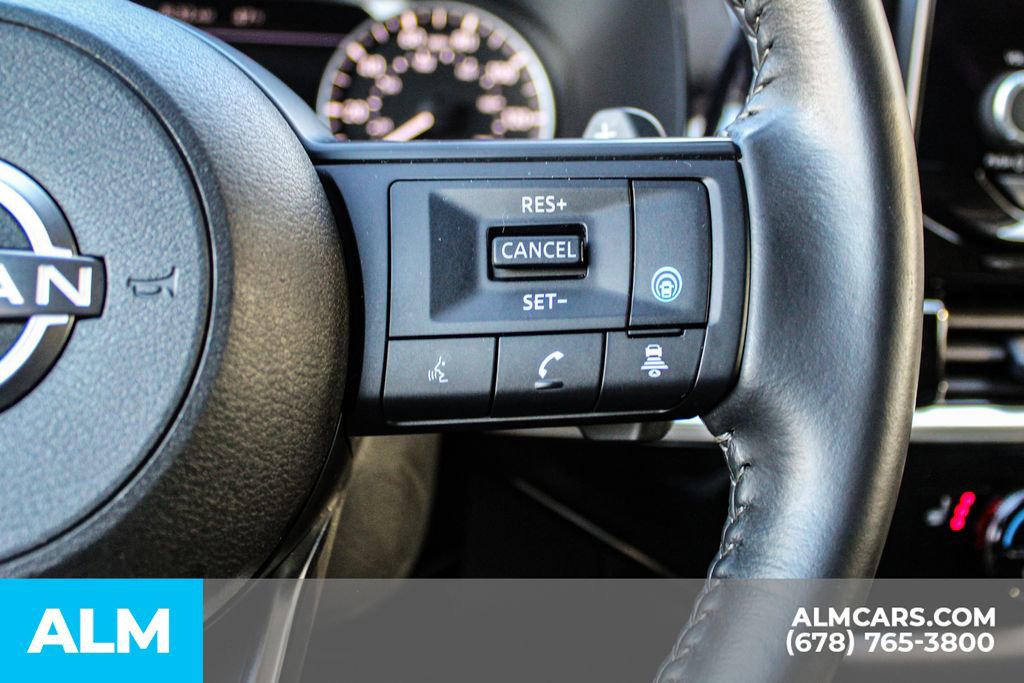 Used 2025 Nissan Pathfinder SV image 30