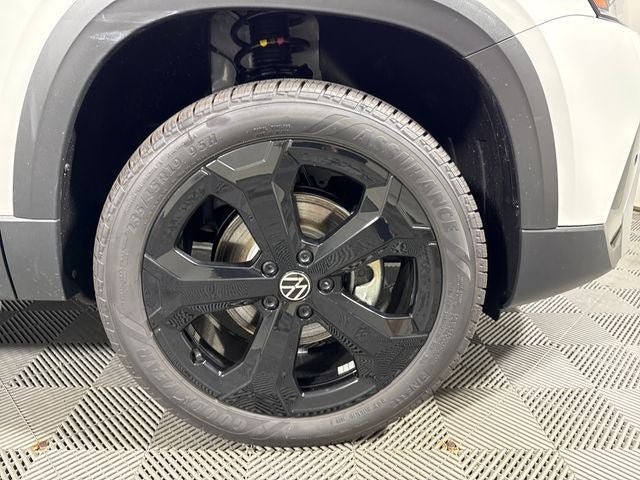New 2026 Volkswagen Taos SEL AWD/4WD image 11