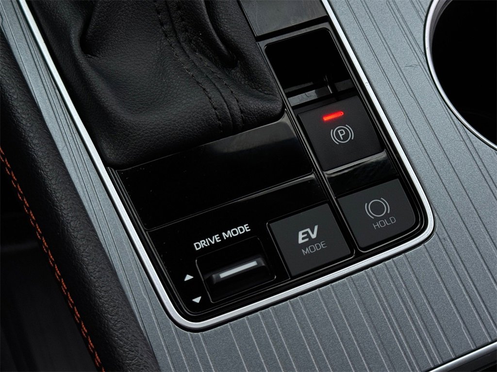 Certified 2024 Toyota Sienna XSE image 36