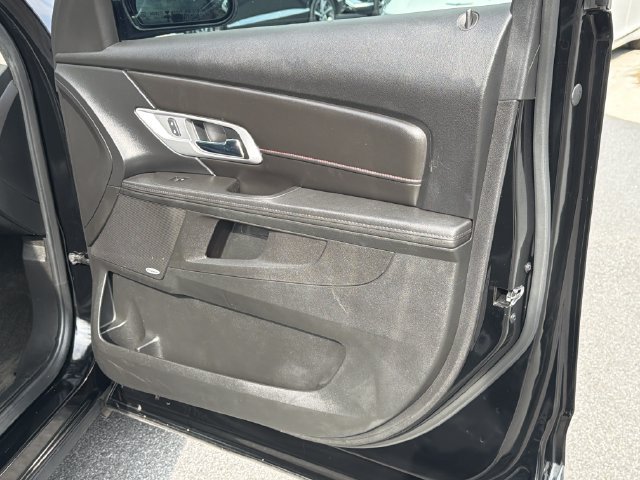 Used 2017 GMC Terrain SLT w/ Open Road Package FWD image 16