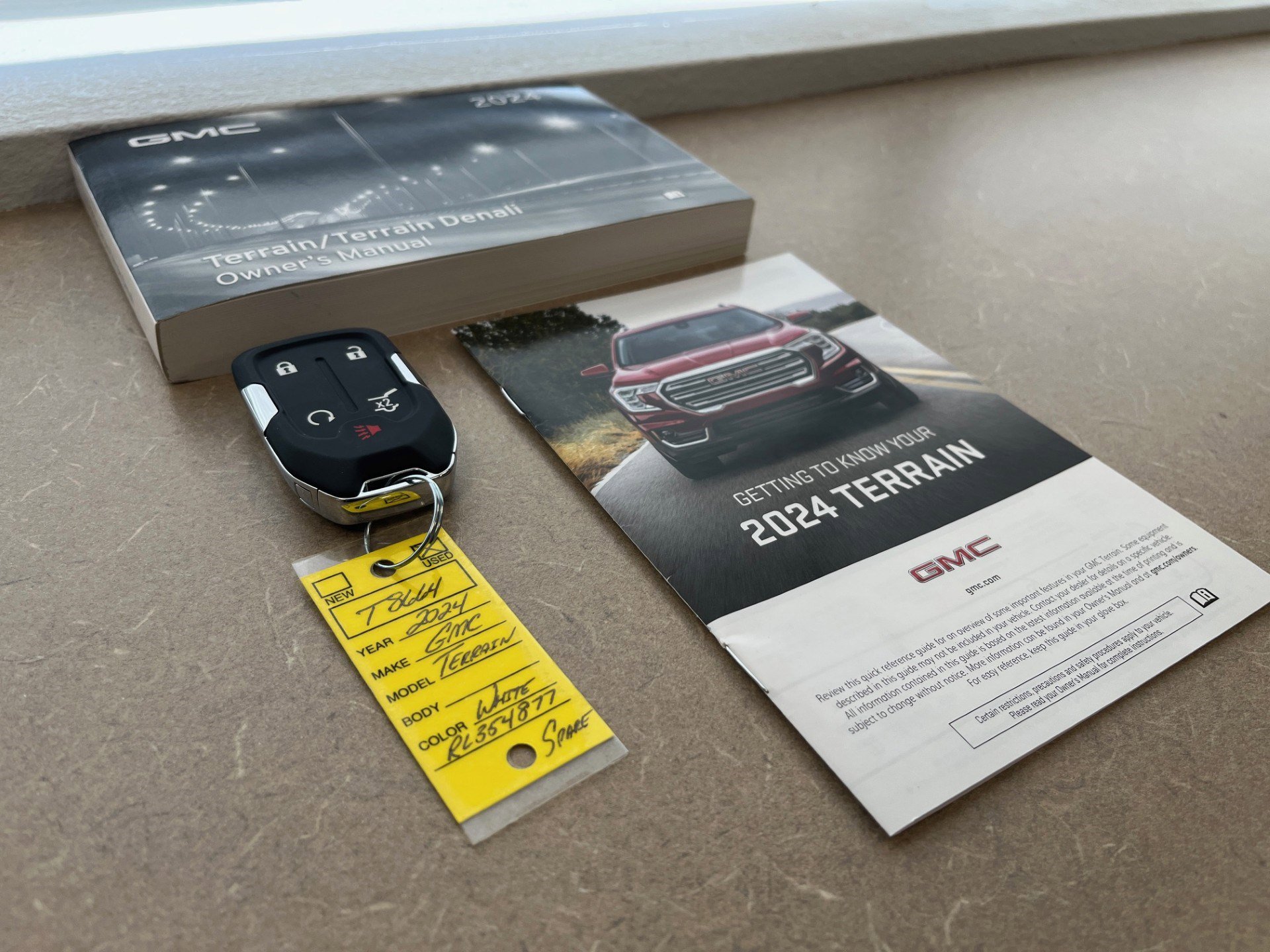 Certified 2024 GMC Terrain SLT w/ Infotainment Package II image 15