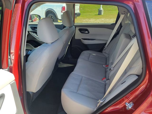 Used 2025 Nissan Rogue SV image 14