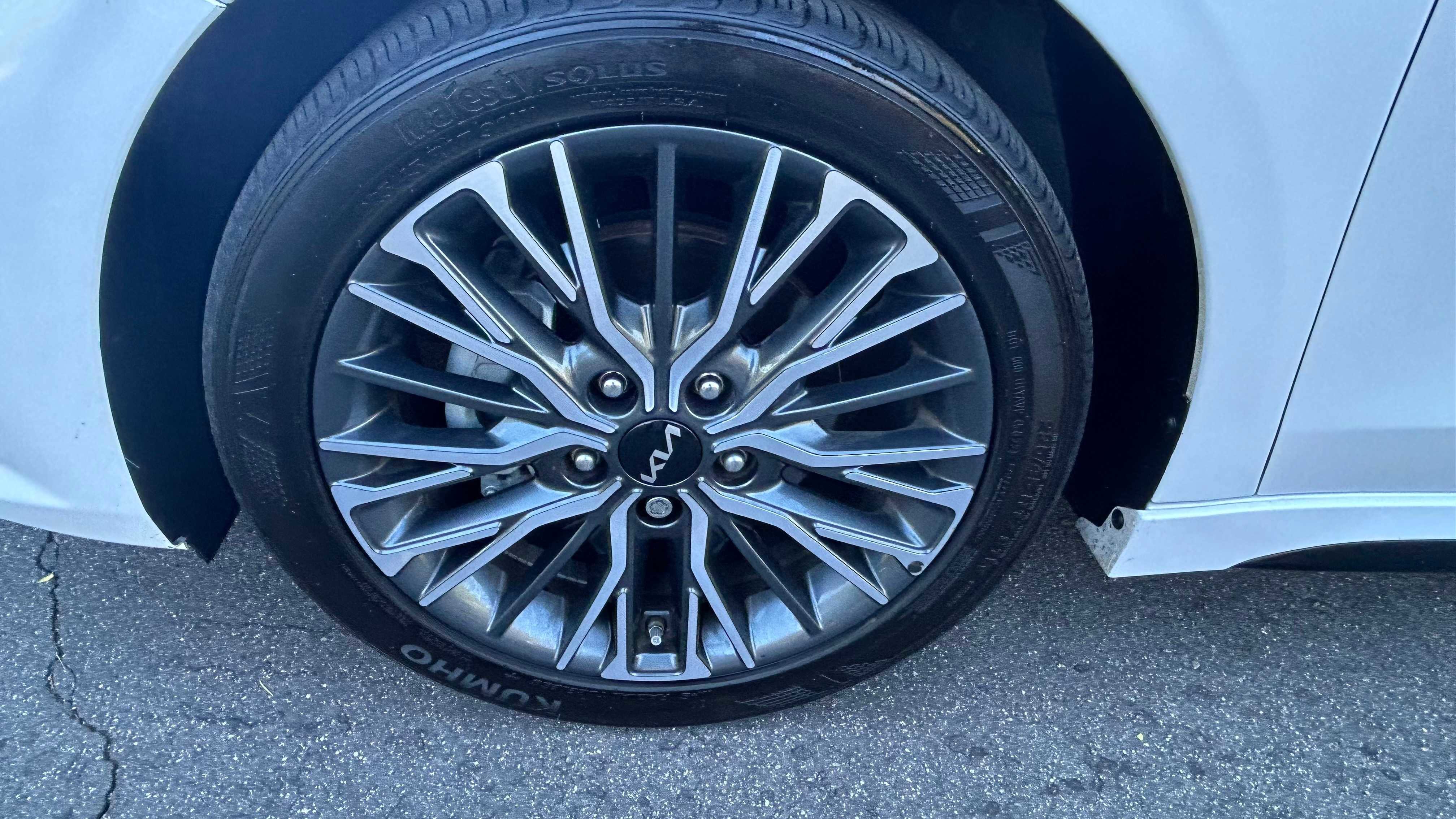 Used 2023 Kia Forte GT-Line w/ GT-Line Technology Package image 14