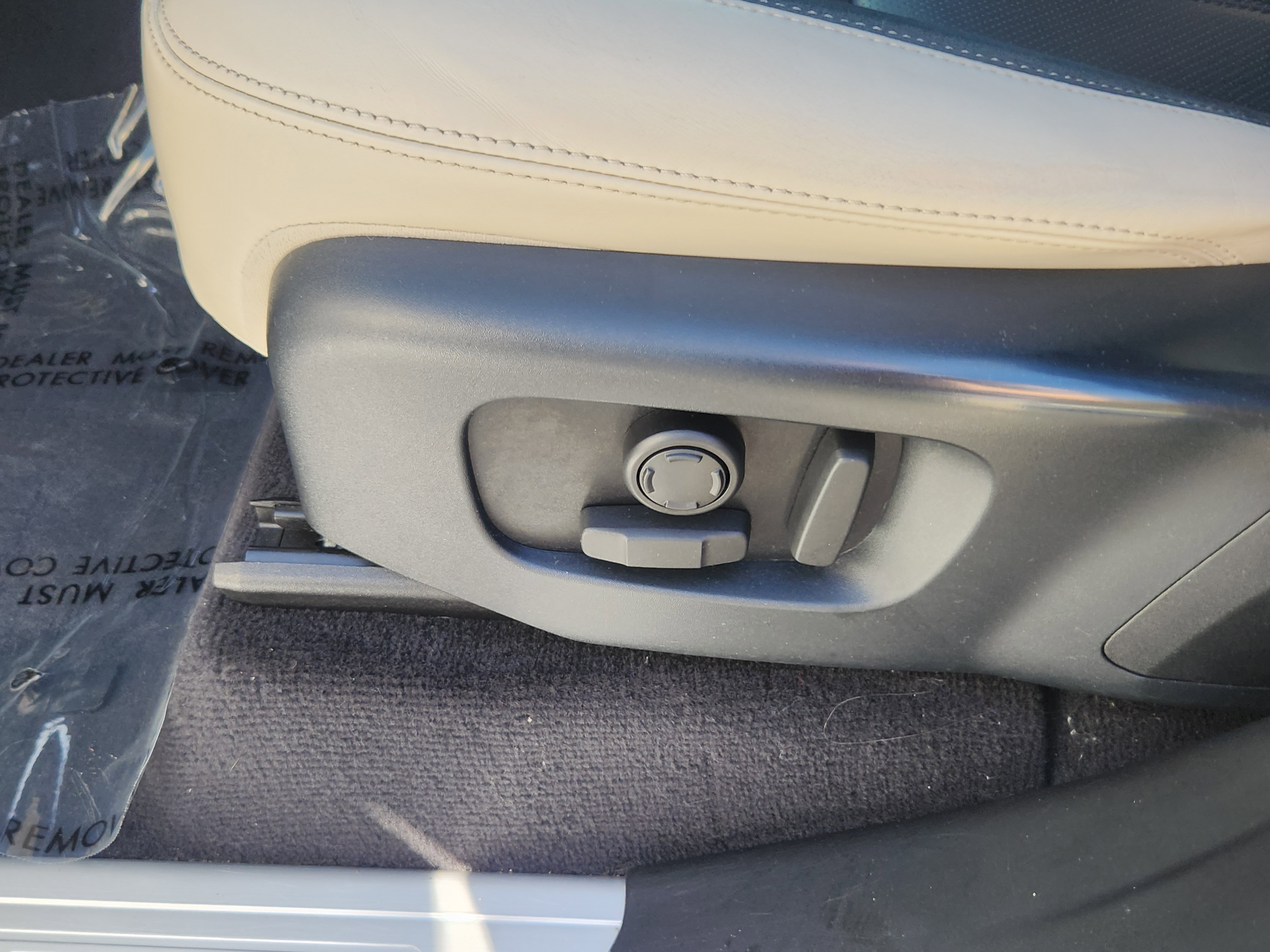 Used 2020 Land Rover Range Rover Sport HST image 15