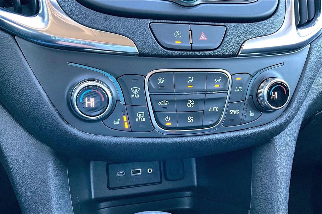 Used 2024 Chevrolet Equinox LT image 32