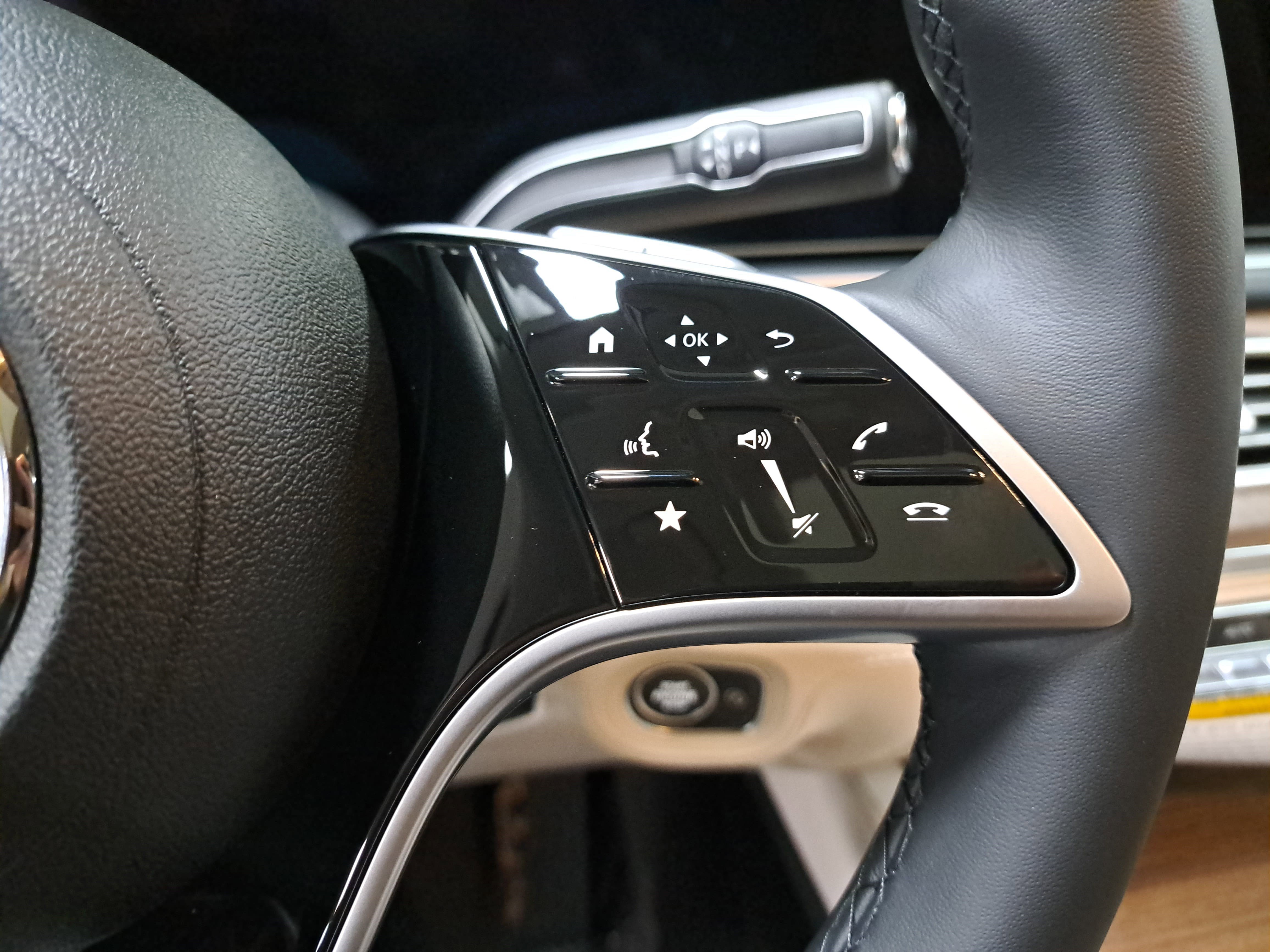 New 2026 Mercedes-Benz GLE 450 4MATIC image 19