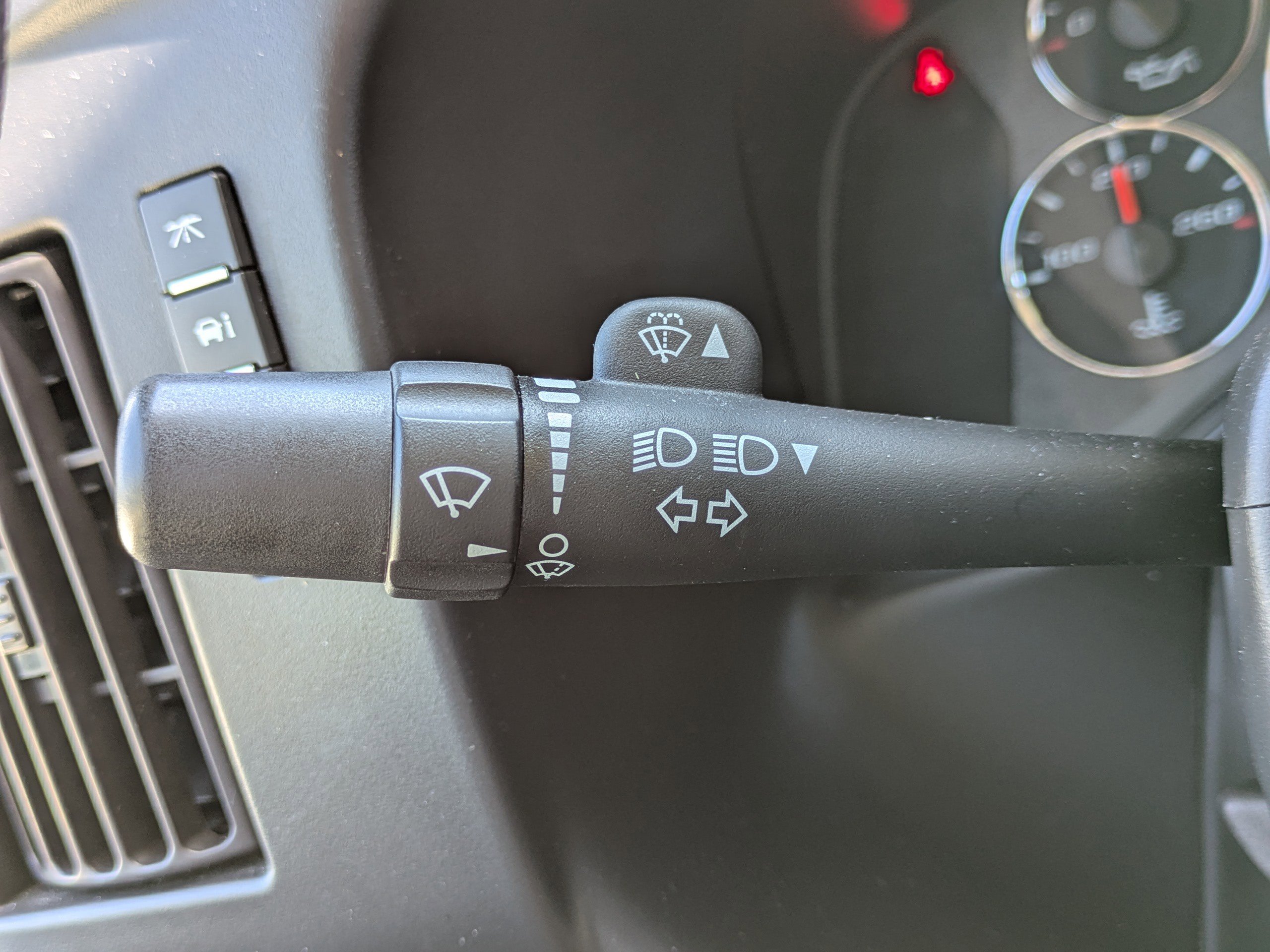 Used 2024 Chevrolet Express 3500 LT w/ LT Preferred Equipment Group RWD image 31