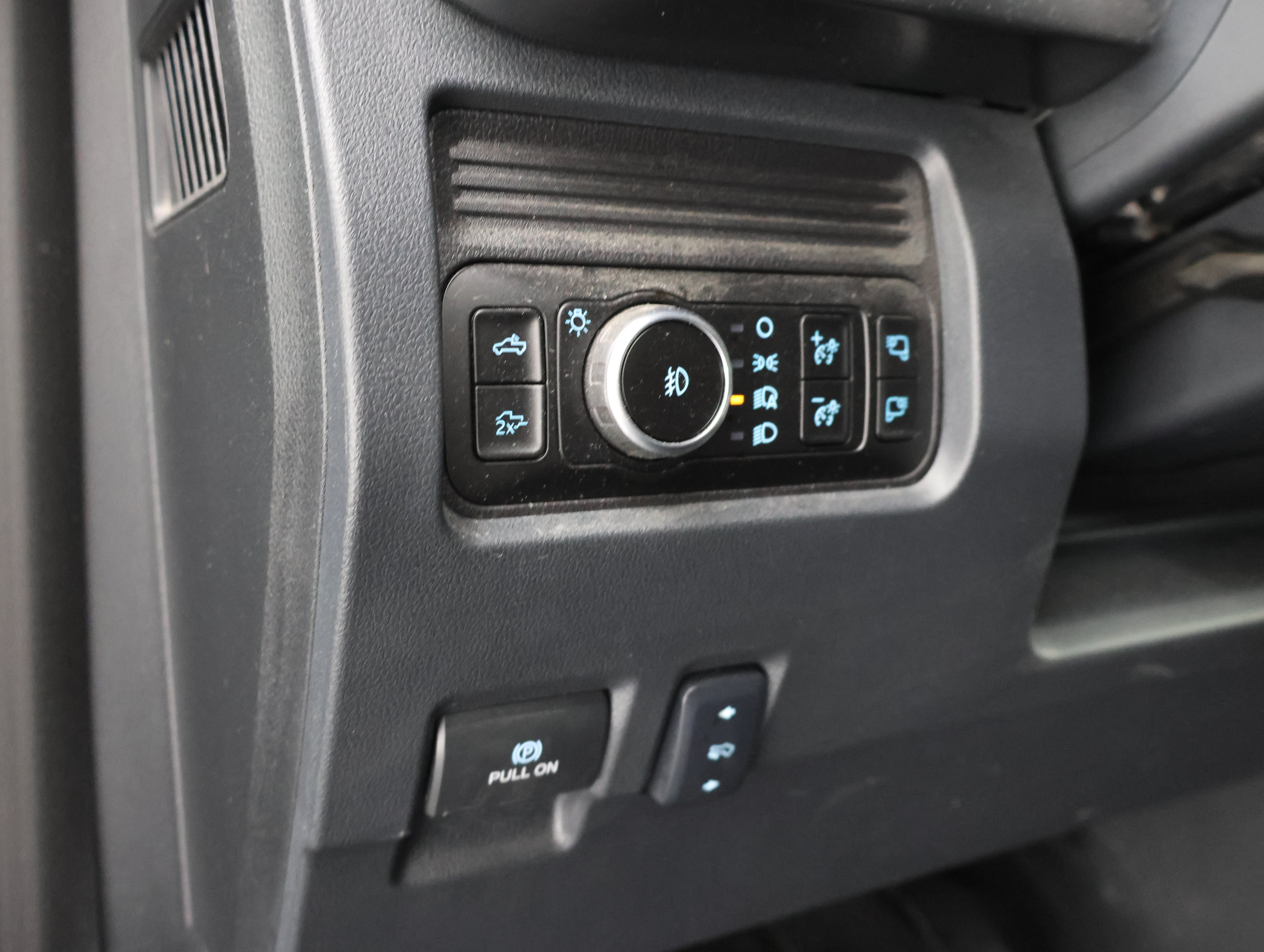 Used 2025 Ford F250 Lariat w/ Lariat Ultimate Package AWD/4WD image 48