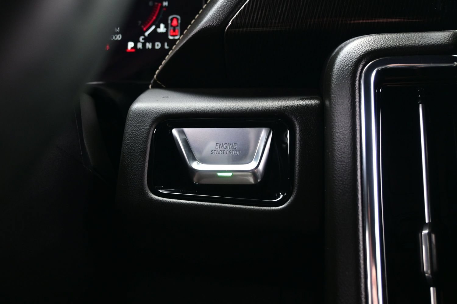 Used 2025 GMC Yukon Elevation w/ LPO, Floor Liner Package AWD/4WD image 23