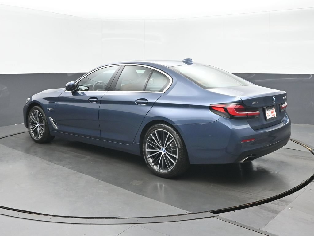 Used 2023 BMW 530e xDrive w/ Premium Package AWD/4WD image 5