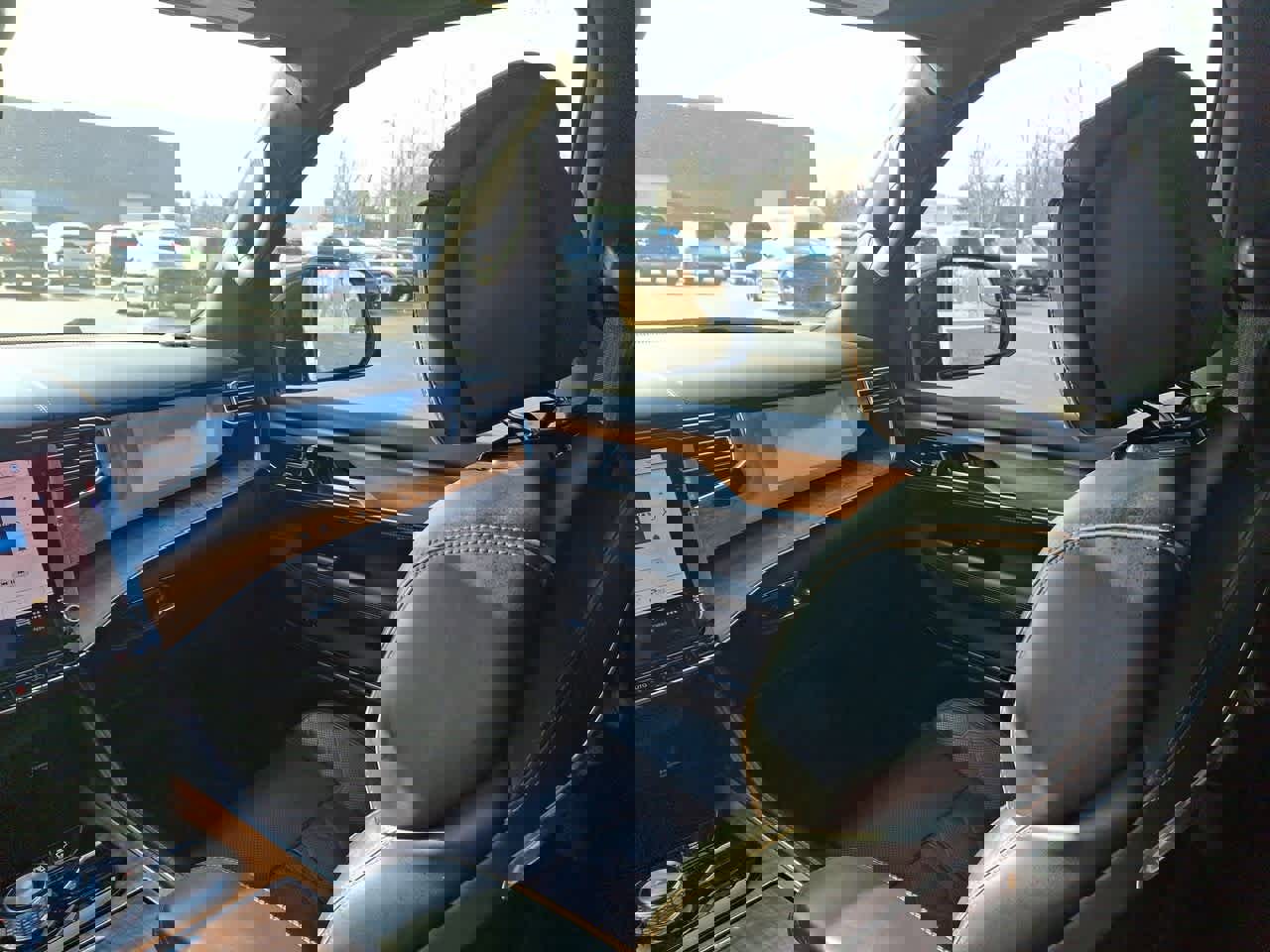 Used 2024 Jeep Grand Wagoneer L Series III image 11