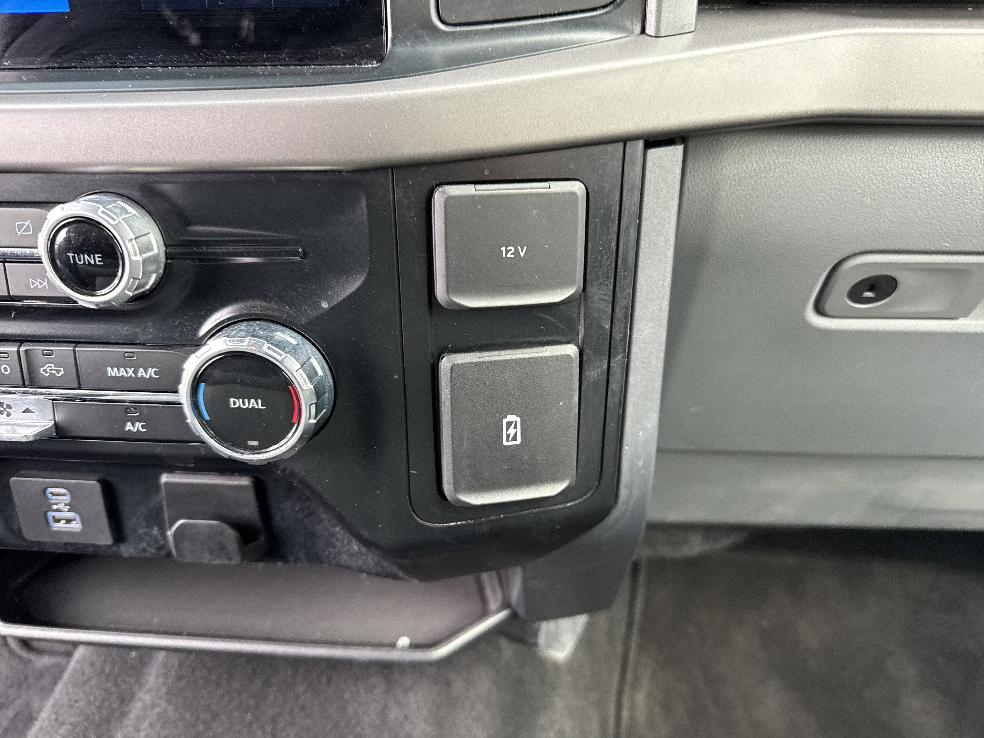 Certified 2024 Ford F150 XLT AWD/4WD image 38