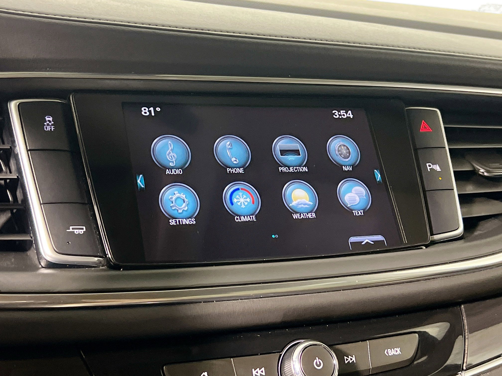 Used 2018 Buick Enclave Essence w/ Trailering Package FWD image 28