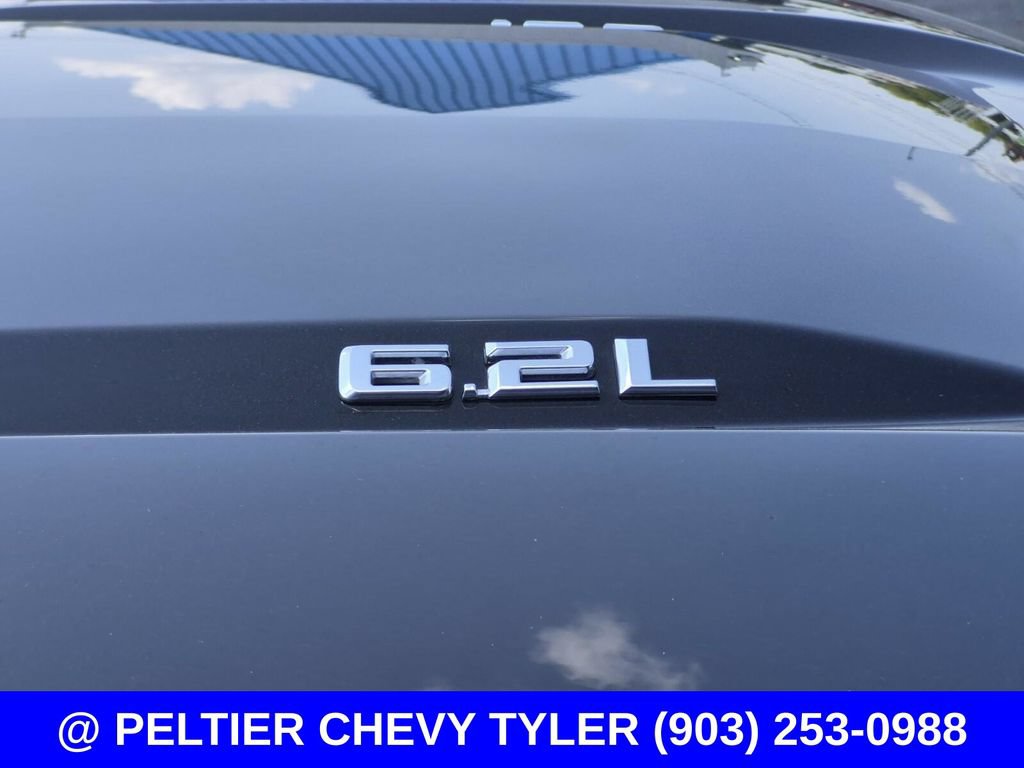 Used 2022 Chevrolet Silverado 1500 High Country w/ High Country Premium Package AWD/4WD image 10